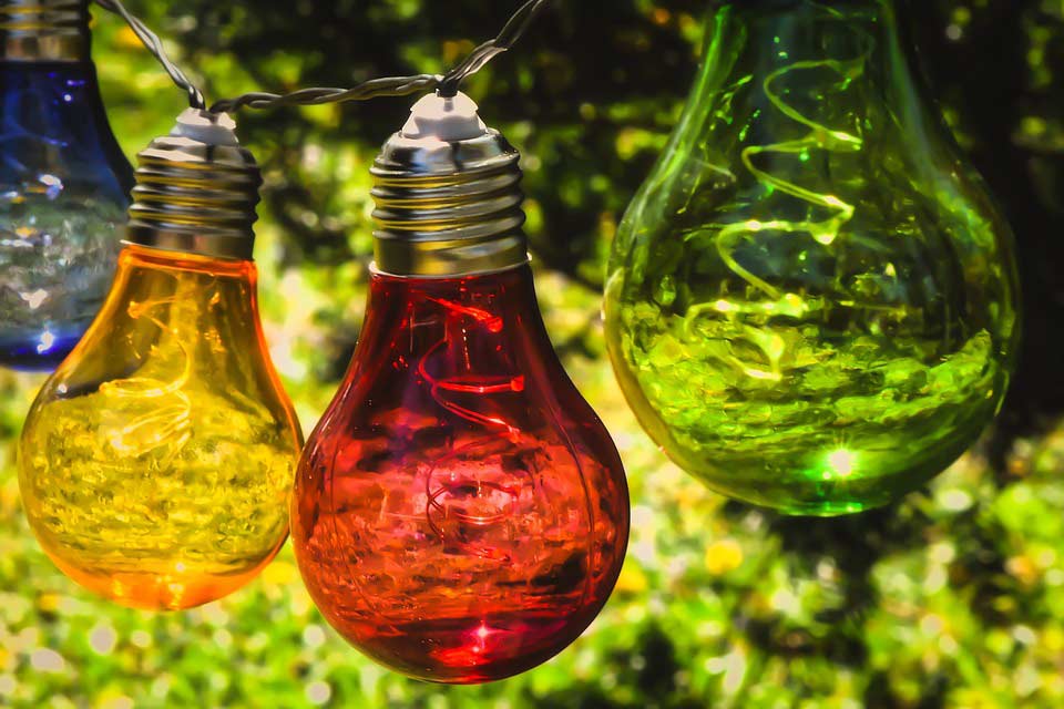 LED Partylichter für ein nachhaltiges Feiern von Studentenpartys